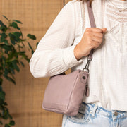 Irving Full-Grain Leather Shoulder Bag för Dam – alternate product view 3
