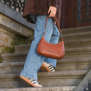 Nancy Full-Grain Leather Shoulder Bag för Dam – alternate product view 3