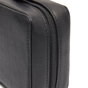 Close-Up Detail of Classic Collar &amp; Heavy-Duty Zipper Hardware on Leather Tech-Organizer Ardan för Dam