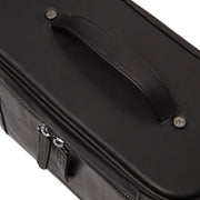 Close-Up Detail of Classic Collar &amp; Heavy-Duty Zipper Hardware on Limone Full-Grain Leather Toiletry Bag för Dam
