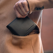 Stephens Full-Grain Leather Wallet för Herr - Structured Side Profile Showing Gusset Depth &amp; Expansion Capacity