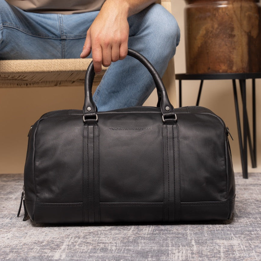 
Classic 100% Full-Grain Leather Duffle Bag - Bakifrån med förstärkta läderremmar och sömmar