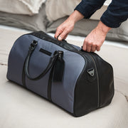 Tornio Full-Grain Leather Weekender Bag för Dam - Structured Side Profile Showing Gusset Depth &amp; Expansion Capacity