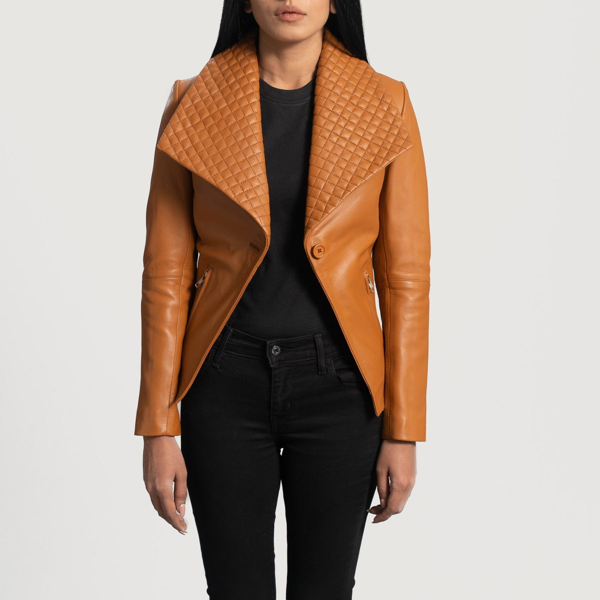 Women's Lee Ljusbrun Brun Leather Blazer för Dam - Lateral Side Profile View Showing Sleeve Cut &amp; Athletic Taper Fit