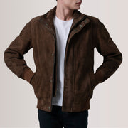 
Tailored Rib Cuffs & Hem Craftsmanship Construction Detail on Lester Brun Suede Bomberjacka i Läder för Herr For Men
