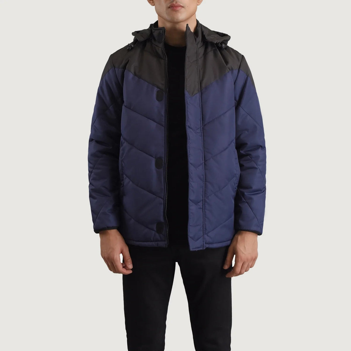
Luka Svart & Blå Hooded Puffer Läderjacka för Herr in Black & Blue Full-Grain Leather - Framifrån med skräddarsydd silhuett | Handla online