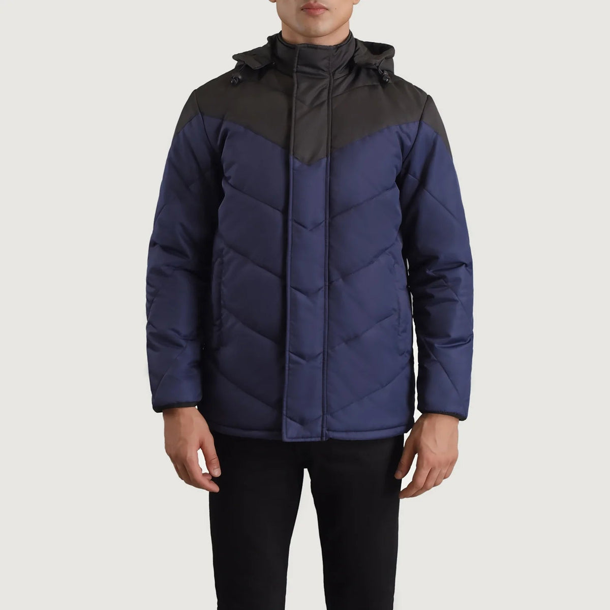 
Närbildsdetalj of Classic Collar & Zipper With Velcro Placket Hardware on Luka Svart & Blå Hooded Puffer Läderjacka för Herr