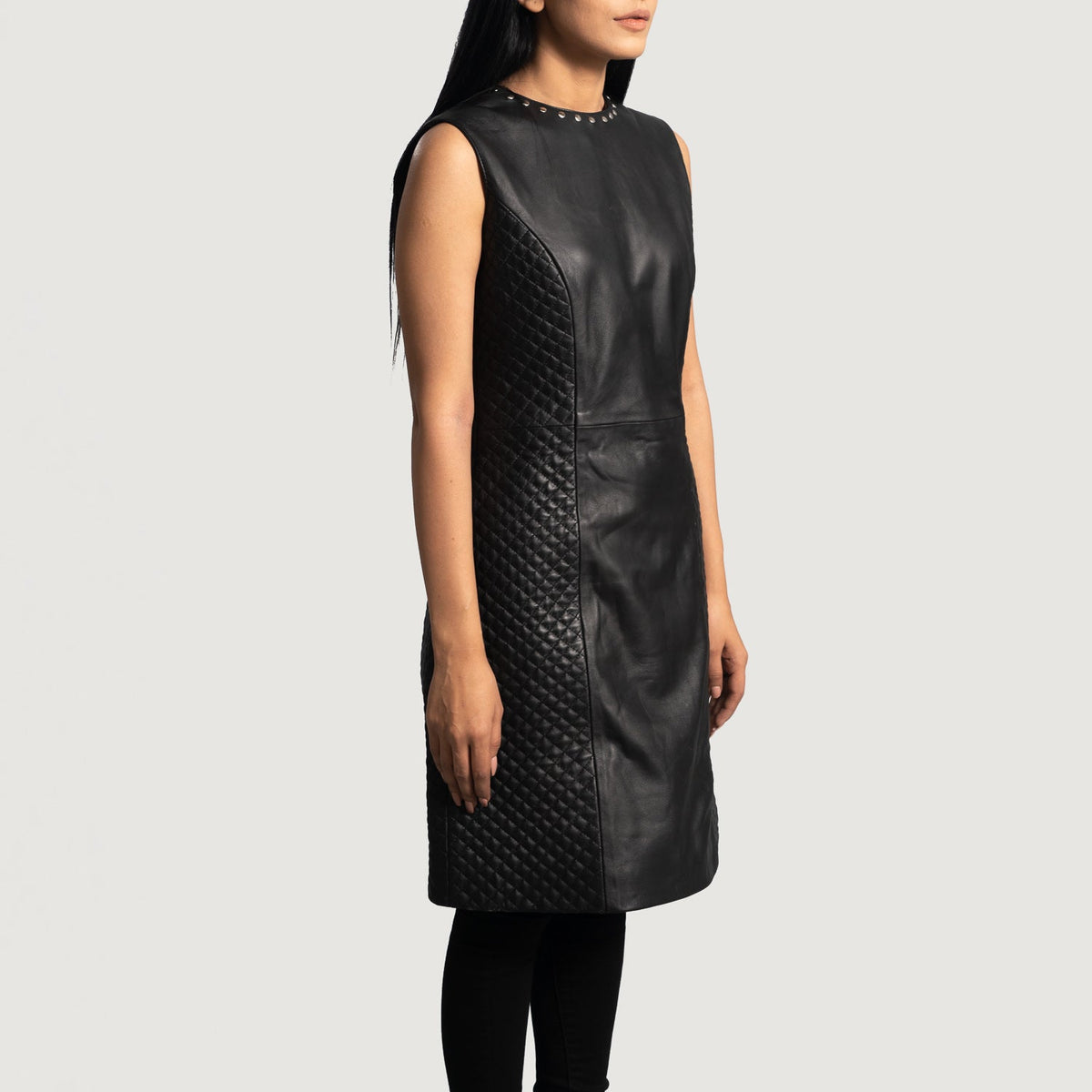
Black Sheepskin leather Coat - Bakifrån med perfekt axelpassform och ren fåll