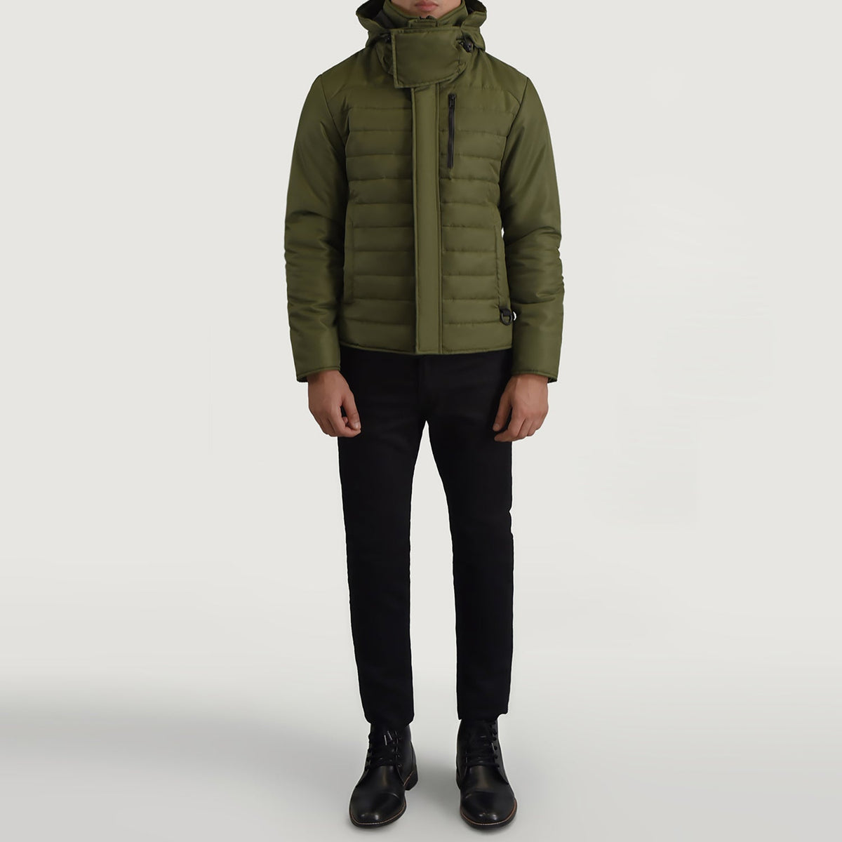 
Närbildsdetalj of Classic Collar & Zipper With Placket Hardware on Malcolm Grön Hooded Puffer Läderjacka för Herr