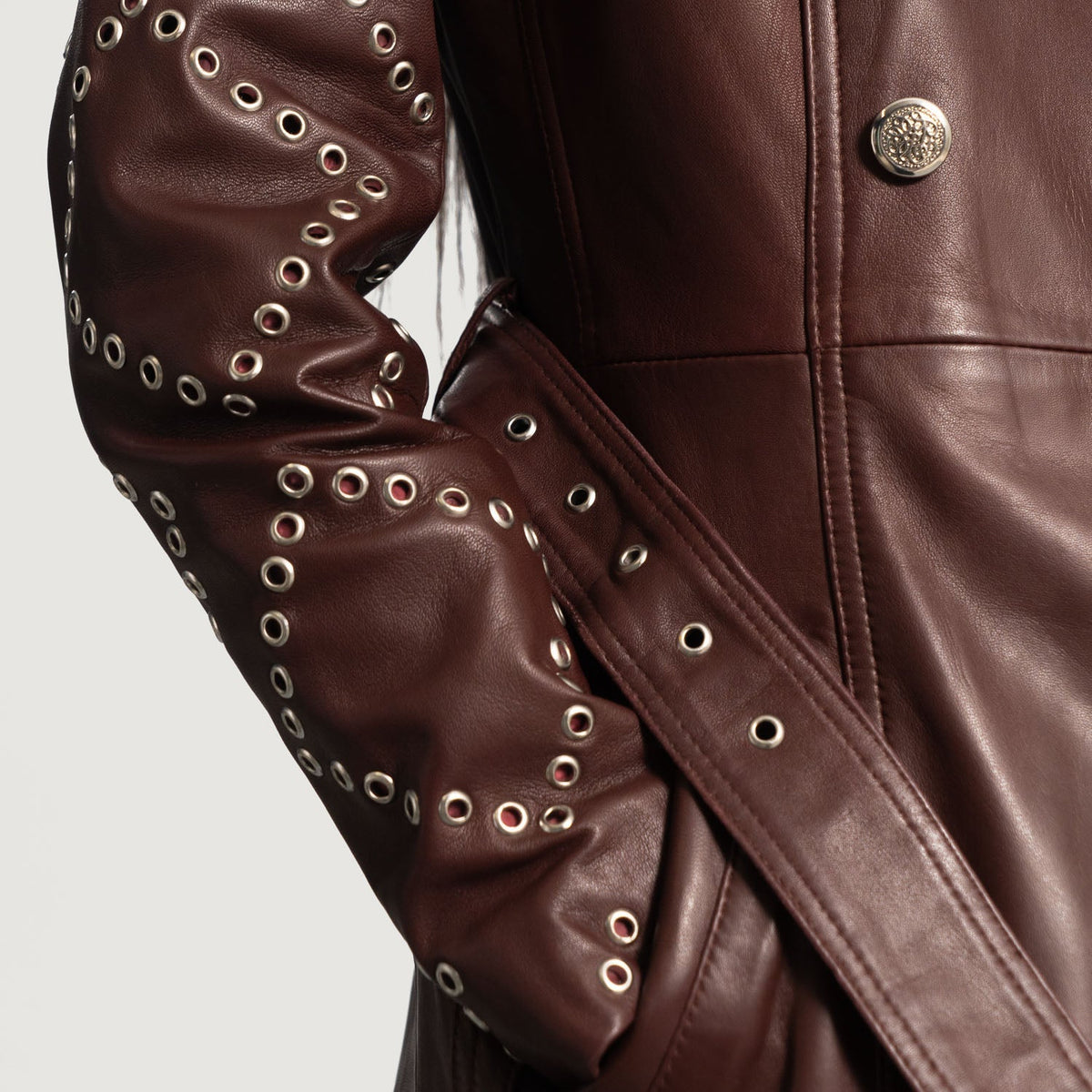 
Närbildsdetalj of Notch & Button & Waist belt Hardware on Missoni Kastanjebrun Trenchcoat i Läder för Dam