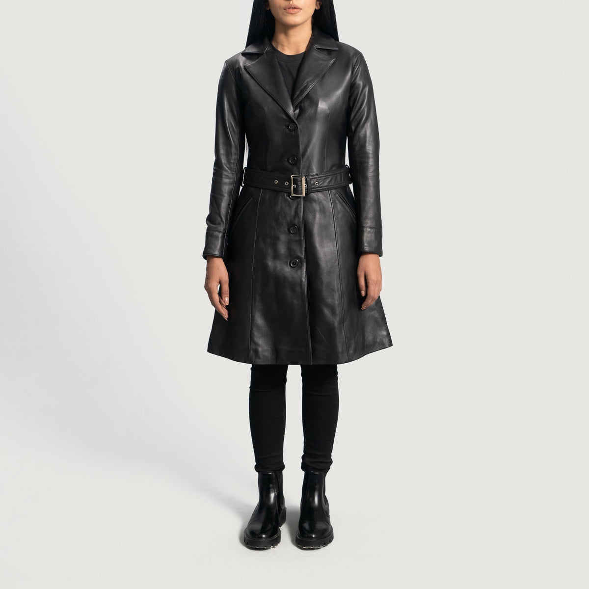 Moonlight Svart Leather Trench Coat för Dam - Lateral Side Profile View Showing Sleeve Cut &amp; Athletic Taper Fit