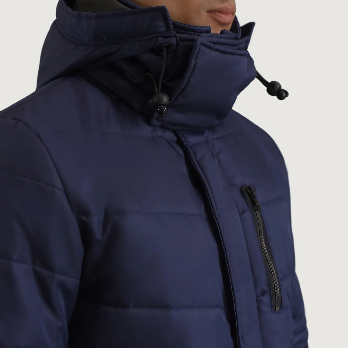 
Insida Showing Quilted Viscose Lining & Två funktionella innerfickor