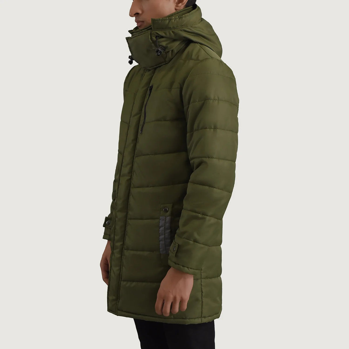 
Green Full-Grain Leather Hooded Jacket - Bakifrån med perfekt axelpassform och ren fåll