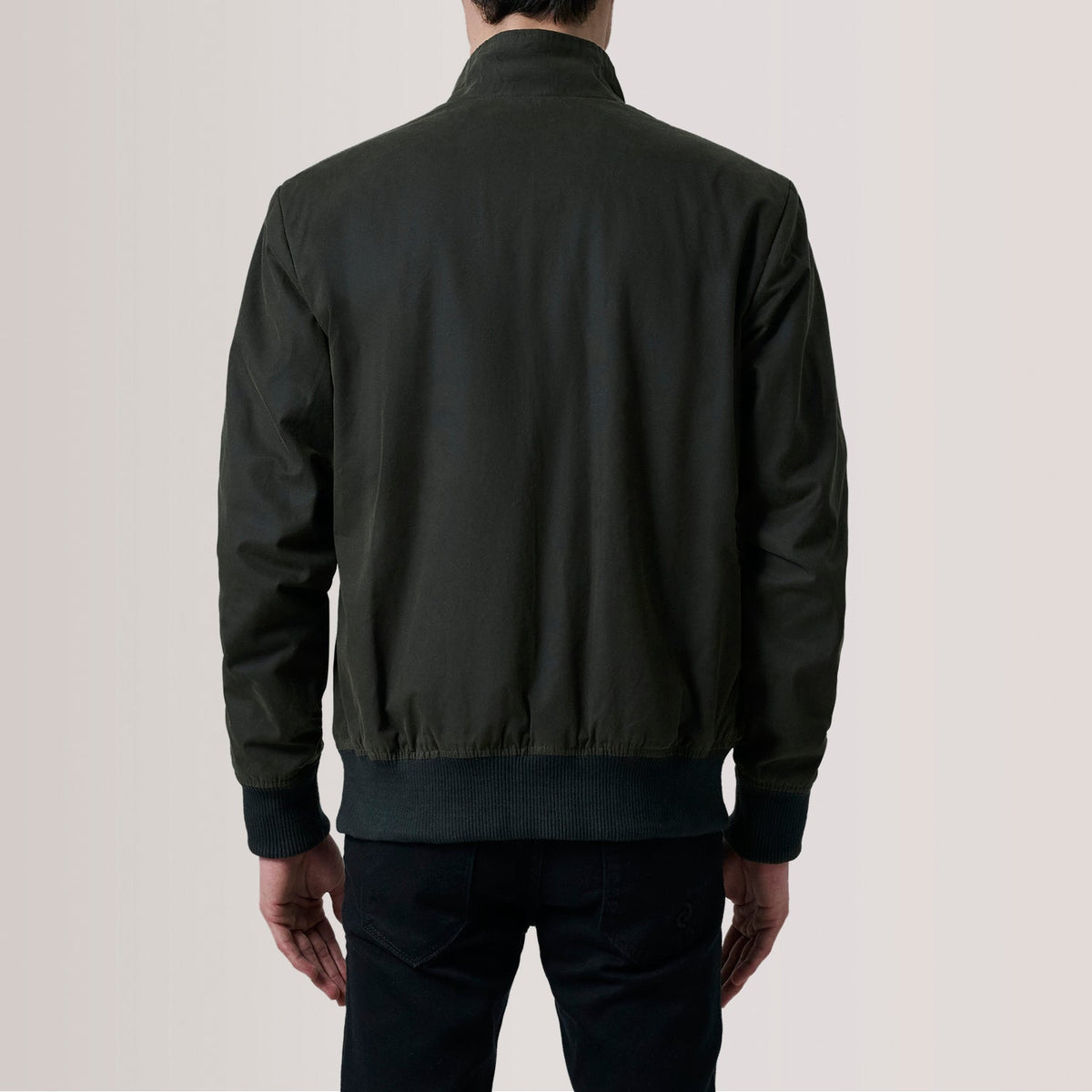 
Närbildsdetalj of Snap Button & Zipper Hardware on Morrison Olive Canvas Bomberjacka i Läder för Herr For Men