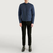 Close-Up Detail of Snap Button Band &amp; Zipper Hardware on Men's Nyle Quilted Windbreaker Läderjacka för Herr