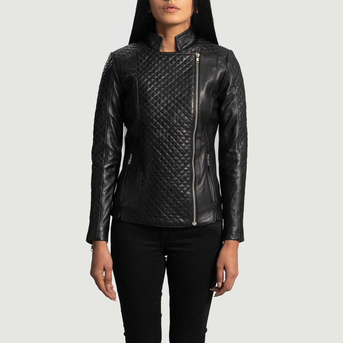 
Orient Grain Quiltad Svart Bikerjacka i Läder för Dam in Black Sheepskin Leather - Framifrån med skräddarsydd silhuett | Handla online
