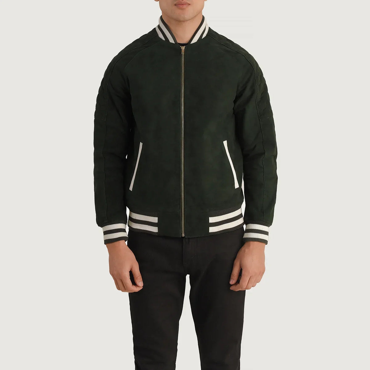 Close-Up Detail of Varsity collar &amp; Zipper Hardware on Pascal Green Suede Varsity Läderjacka för Herr