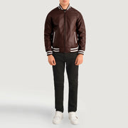 Pascal Maroon Leather Varsity Läderjacka för Herr - Lateral Side Profile View Showing Sleeve Cut &amp; Athletic Taper Fit