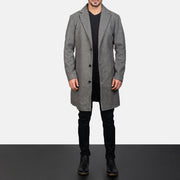 
Närbildsdetalj of Notch & Button Hardware on Petrillo Grey Wool Single Breasted Läderrock för Herr