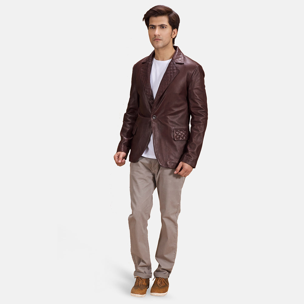 Radaron Quilted Maroon Leather Blazer för Herr - Lateral Side Profile View Showing Sleeve Cut &amp; Athletic Taper Fit