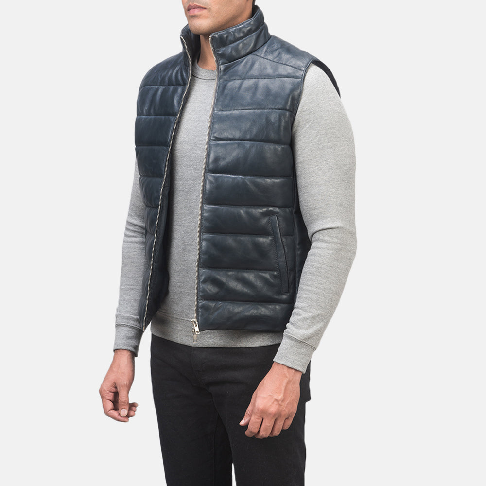 
Blue Sheepskin leather Vest - Bakifrån med perfekt axelpassform och ren fåll