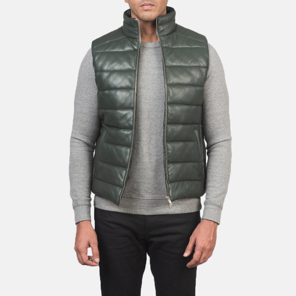 
Reeves Grön Leather Vadderad väst för Herr in Green Sheepskin Leather - Framifrån med skräddarsydd silhuett | Handla online
