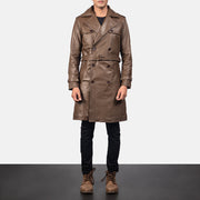 
Royson Brun Leather Duster Läderrock för Herr in Mocha Brown Calfskin Leather - Framifrån med skräddarsydd silhuett | Handla online