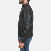 
Rustic Black Leather Biker Jacket - Sidoprofil som visar ärmskärning