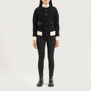 
Sasha A1 Black Suede Bomber Jacket - Sidoprofil som visar ärmskärning