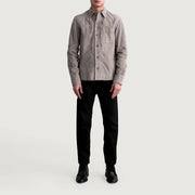 
Närbildsdetalj of Shirt & Buttons Hardware on Scout Grey Suede Leather Shirt för Herr för Herr