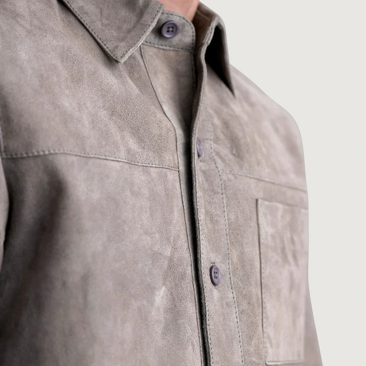 
Insida Showing Viscose Lining & Två funktionella innerfickor