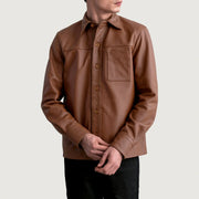 Scout Matte Brun Leather Shirt för Herr - Lateral Side Profile View Showing Sleeve Cut &amp; Athletic Taper Fit