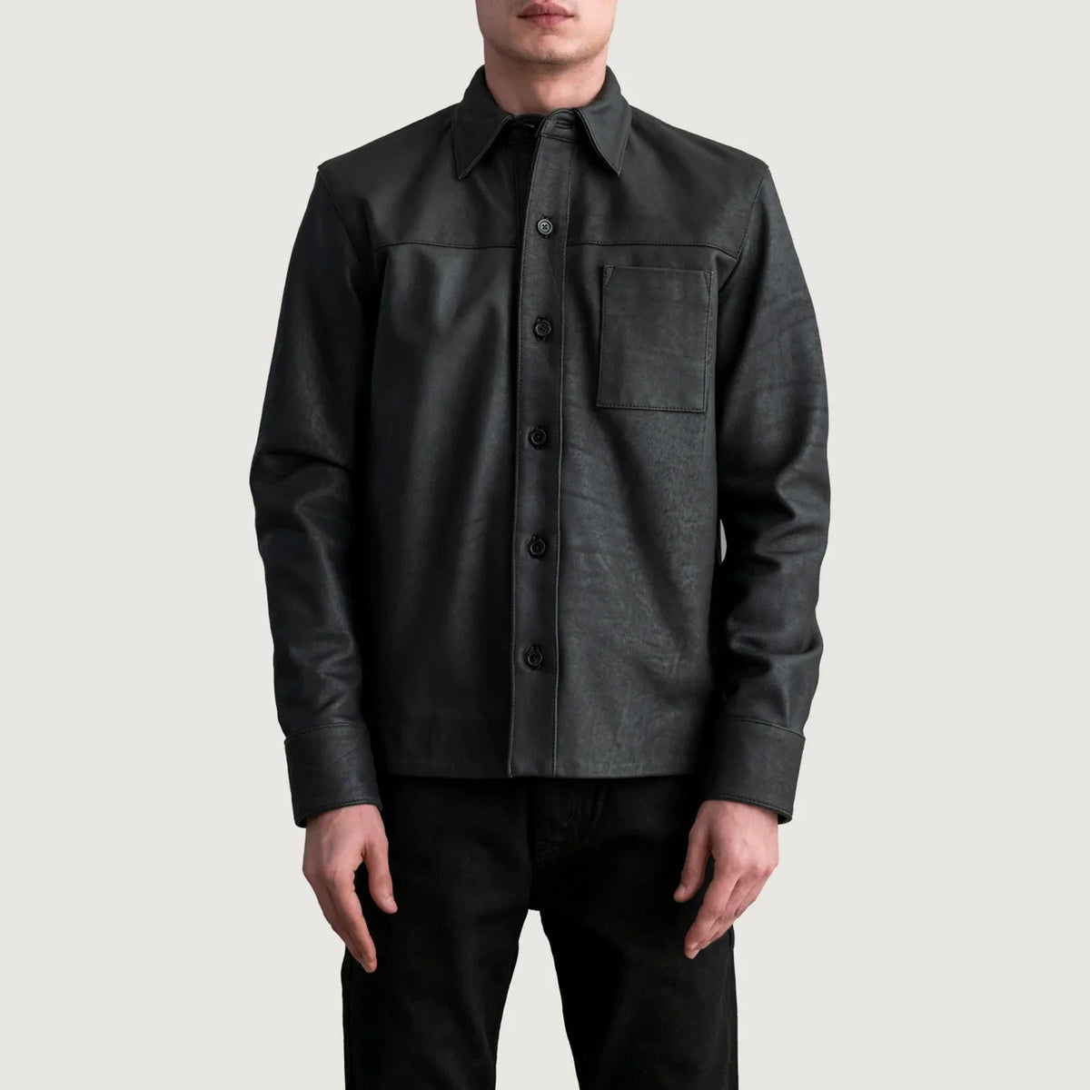 
Scout Tumbled Svart Leather Shirt för Herr - Sidoprofil som visar ärmskärning