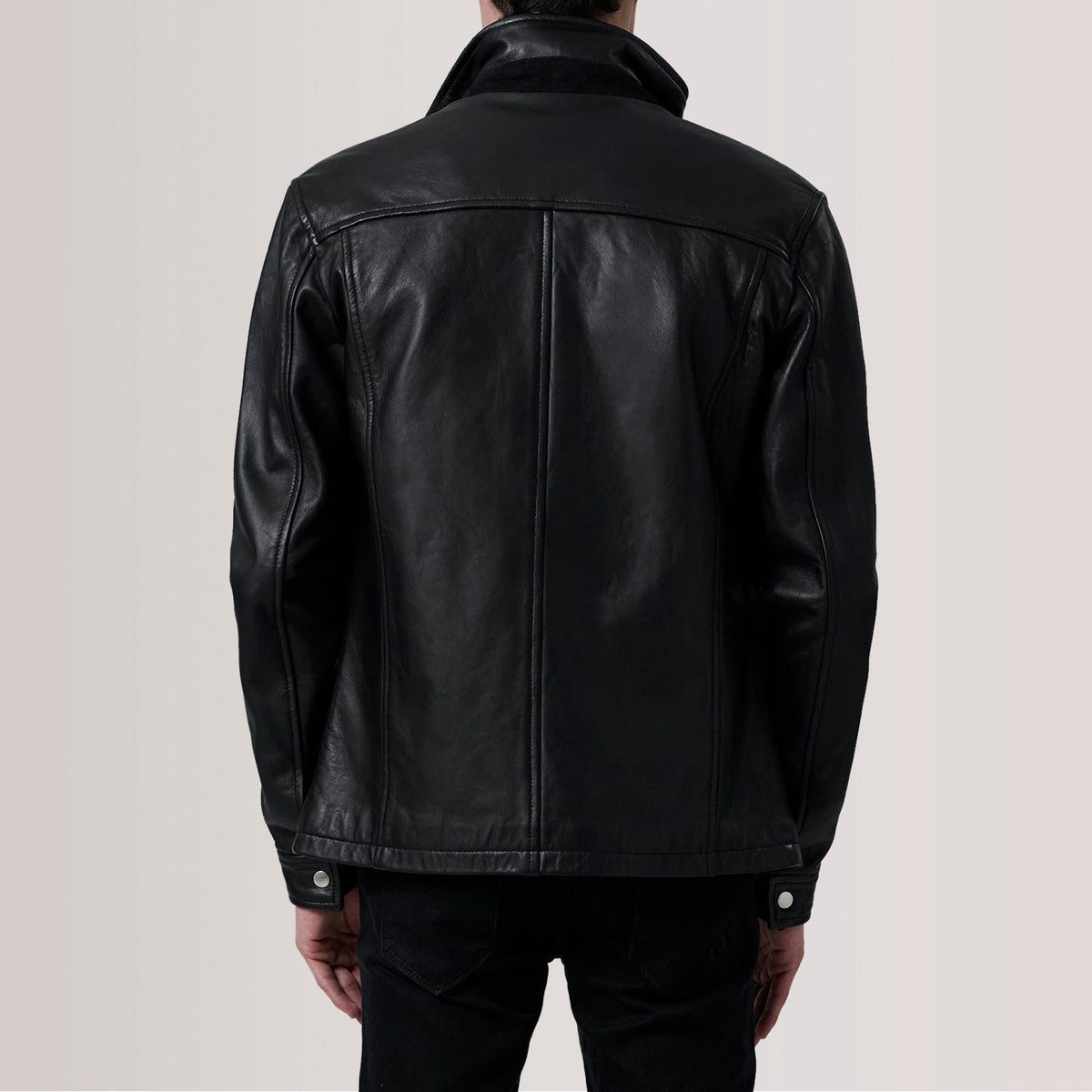 Close-Up Detail of Shirt &amp; Zipper Hardware on Sean Svart Leather Classic Läderjacka för Herr For Men