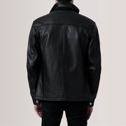 Close-Up Detail of Shirt &amp; Zipper Hardware on Sean Svart Leather Classic Läderjacka för Herr For Men