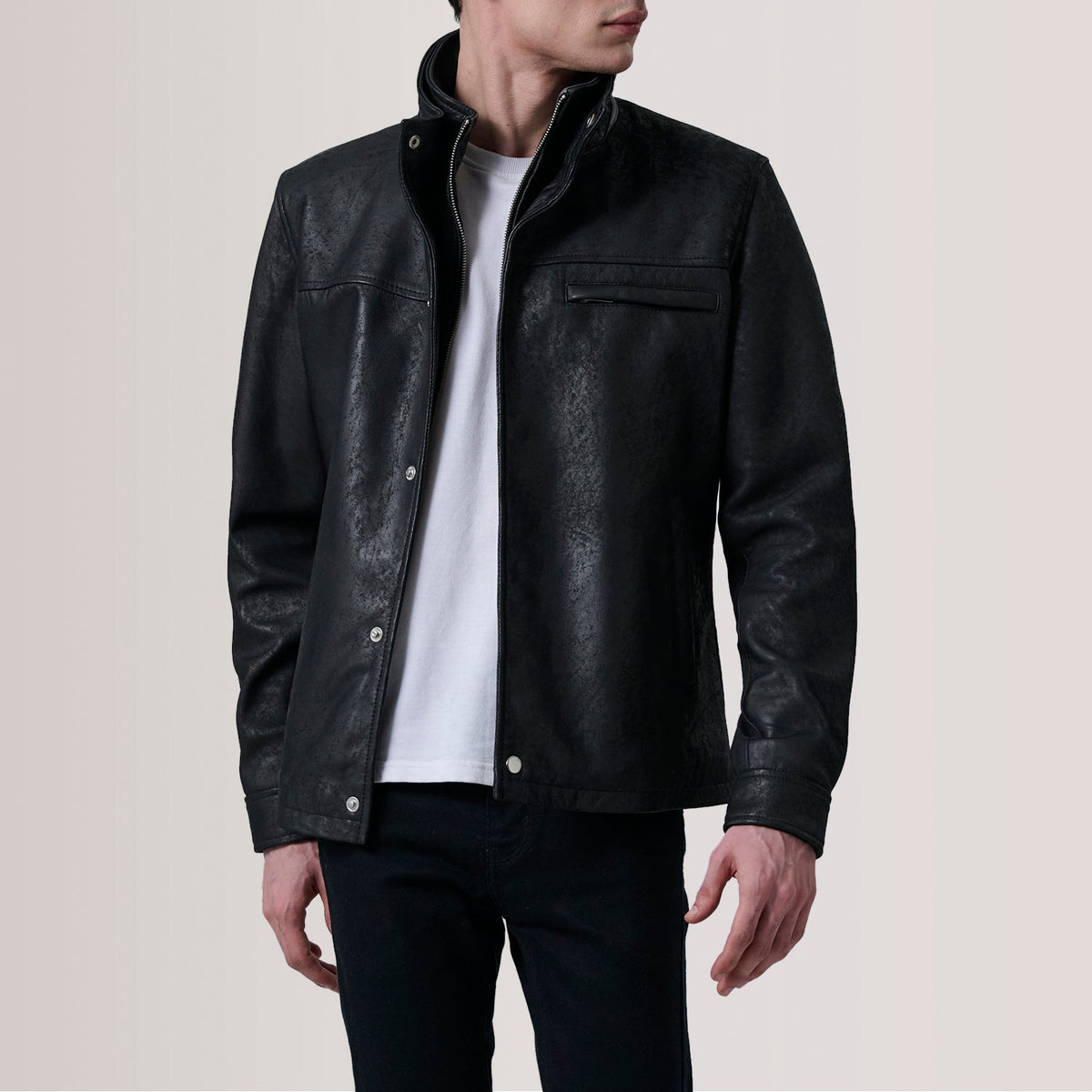 Sean Svart Snuffed Classic Läderjacka för Herr For Men in Distressed Black Sheepskin Snuffed - Front Profile View &amp; Tailored Silhouette | Buy Online