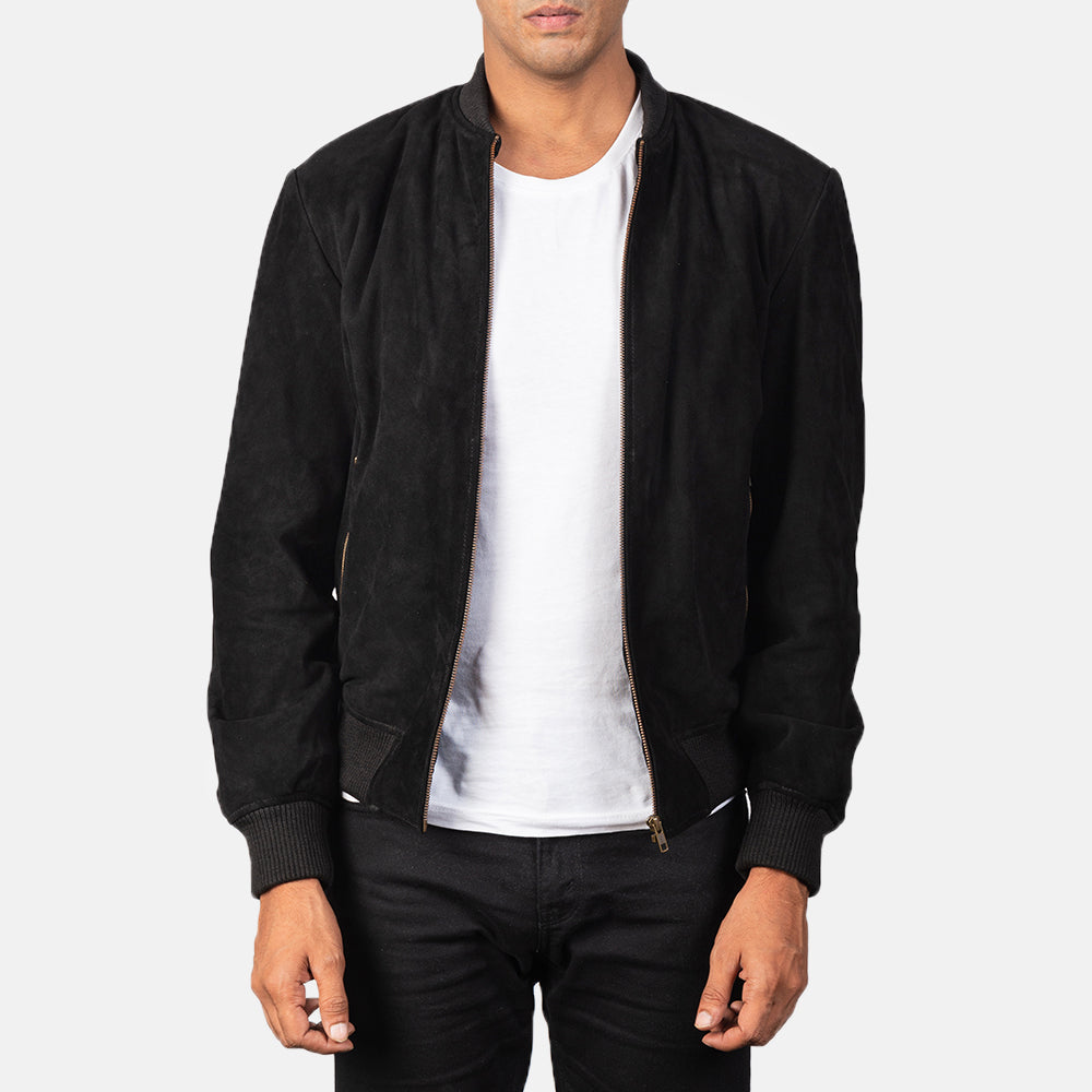Men's Shane Svart Suede Bomberjacka i Läder för Herr in Black Goatskin Suede - Front Profile View &amp; Tailored Silhouette | Buy Online