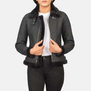 
Sherilyn B-3 Distressed Black Leather Bomber Jacket in Distressed Black Sheepskin Snuffed - Framifrån med skräddarsydd silhuett | Handla online