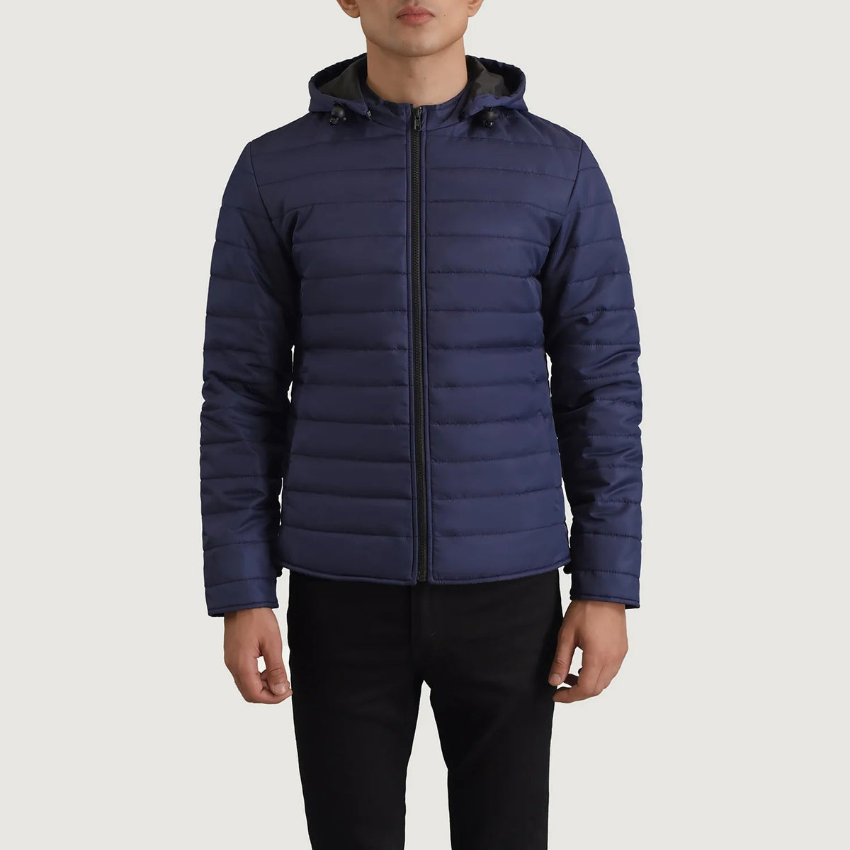 Close-Up Detail of Classic Collar &amp; Zipper Hardware on Tyler Blue Hooded Puffer Läderjacka för Herr