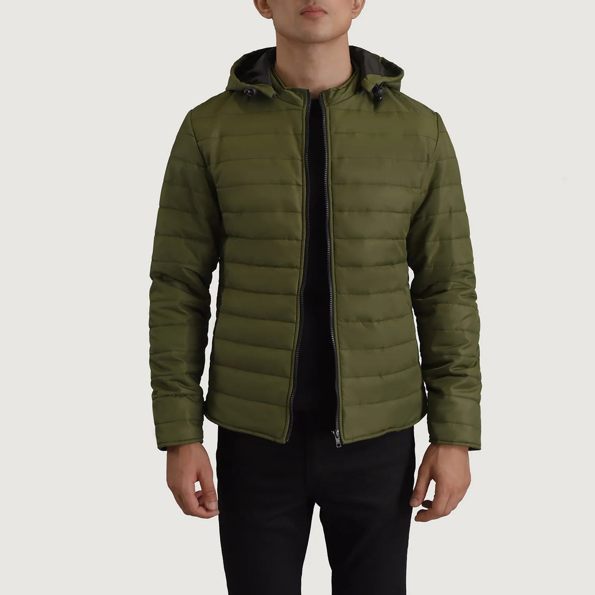 Tyler Green Hooded Puffer Läderjacka för Herr in Green Full-Grain Leather - Front Profile View &amp; Tailored Silhouette | Buy Online