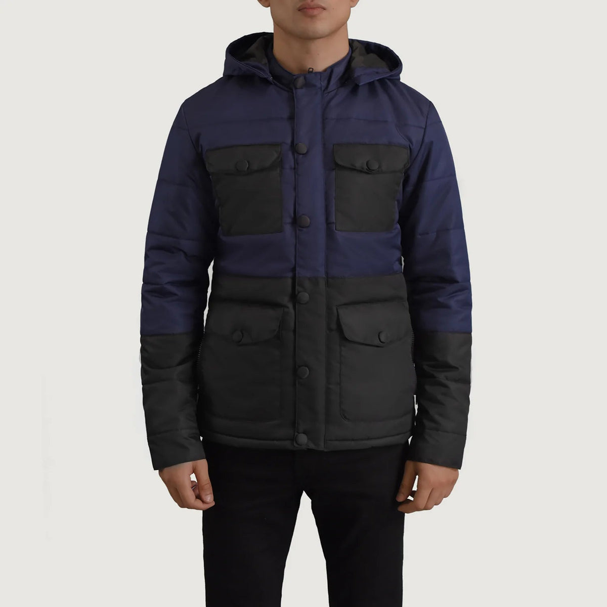 
Närbildsdetalj of Classic Collar & Heavy-Duty Zipper Hardware on Wayne Svart & Blå Hooded Puffer Läderjacka för Herr