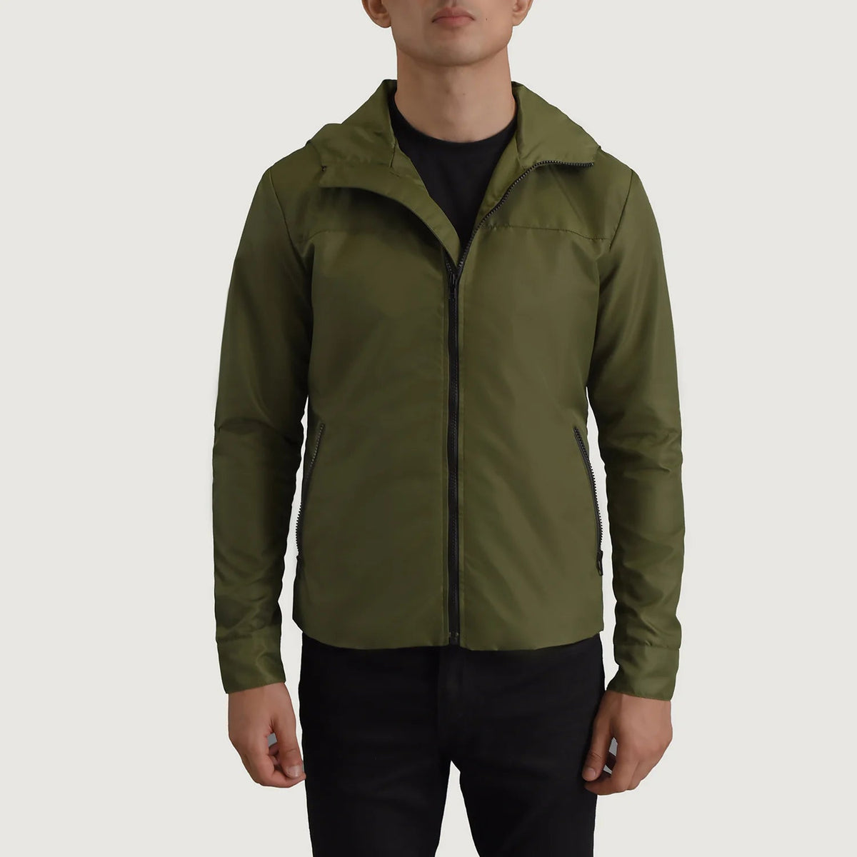
Närbildsdetalj of Classic Collar & Zipper With Inside Wind Flap. Hardware on Wesley Grön Hooded Windbreaker Läderjacka för Herr