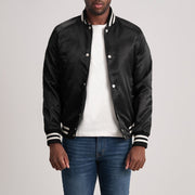 Xander Svart Varsity Läderjacka för Herr - Lateral Side Profile View Showing Sleeve Cut &amp; Athletic Taper Fit
