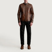 Close-Up Detail of Snap Button &amp; Zipper Hardware on Zen Distressed Brun Bikerjacka i Läder för Herr