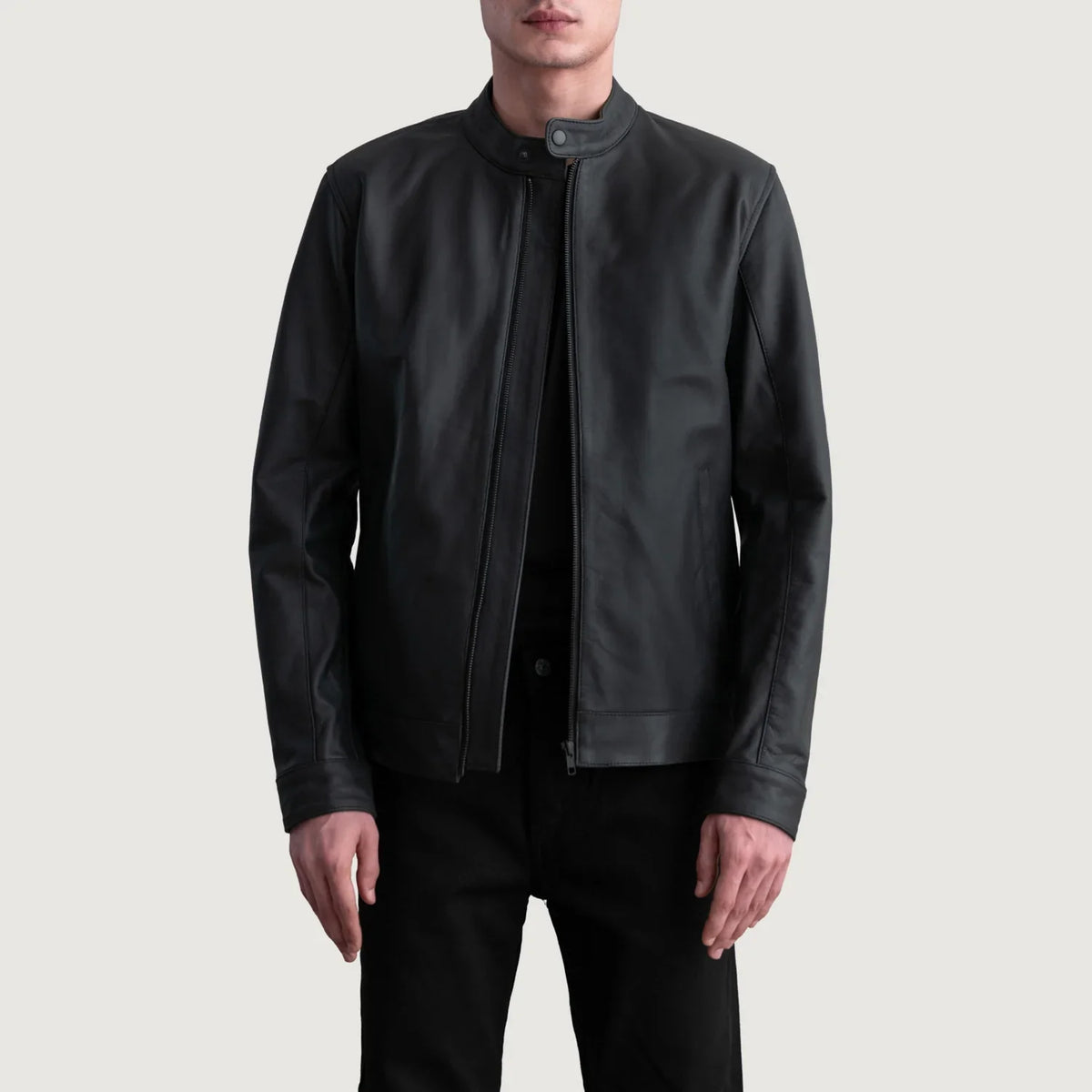 Zen Matte Svart Bikerjacka i Läder för Herr in Matte Black Cowhide Leather - Front Profile View &amp; Tailored Silhouette | Buy Online